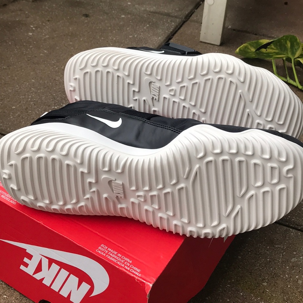 Nike Komyuter black & white mens sneakers - Picture 7 of 7